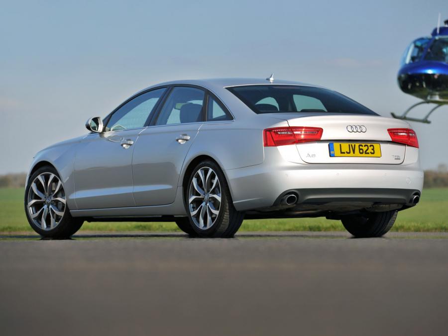  Audi A6 3.0T Quattro Sedan (4G, C7) 2011 года  (UK) (фото 8 из 11)